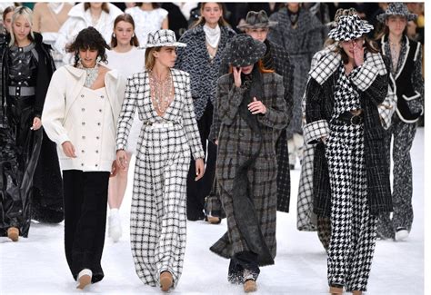 chanel 03.05.2019|At Chanel, the Fashion World Says a Final Goodbye to Karl .